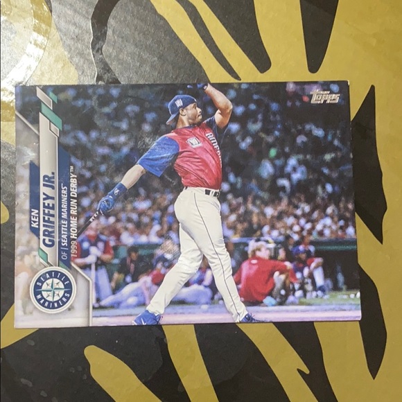Topps 2020 mint baseball card